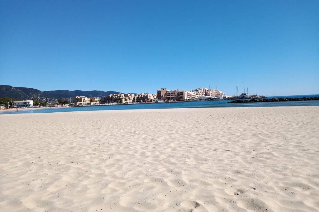 Face Mer Entre Plage Et Marina Bormes-les-Mimosas Kültér fotó